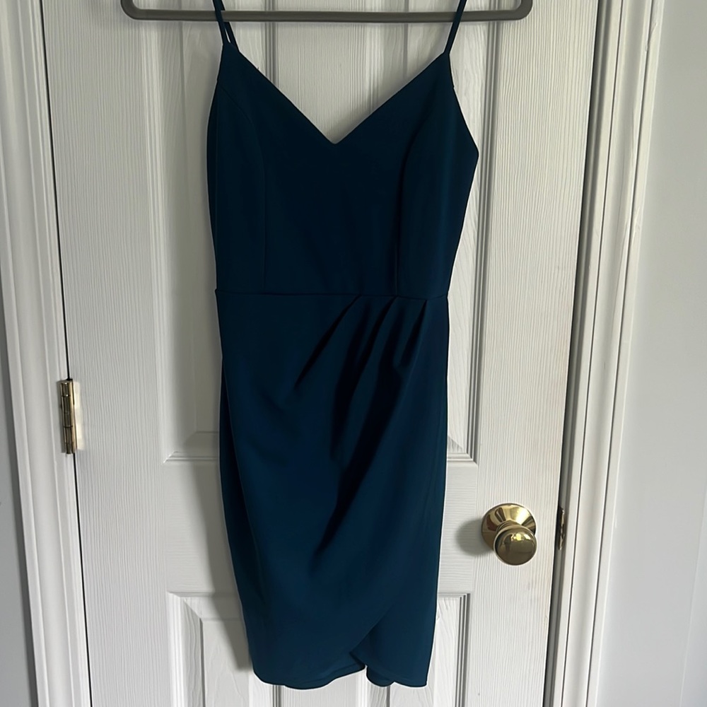 Spaghetti strap body con formal dress